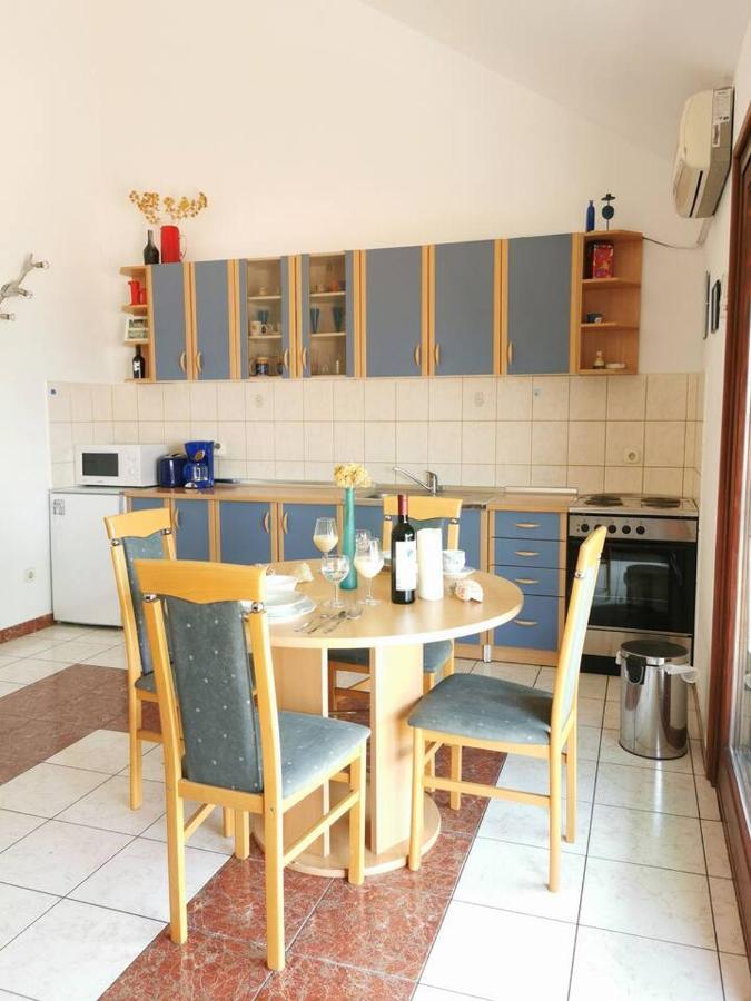 Apartment Biljana Bol Extérieur photo